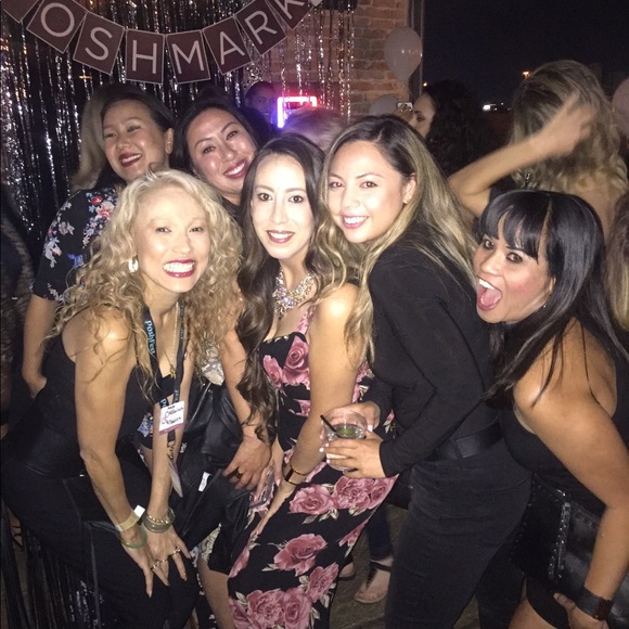 Poshmark Est 2012 : Mizfabulousity - Picture 6 of 8